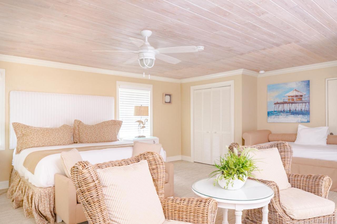 Romora Bay Resort & Marina Dunmore Town Exterior foto